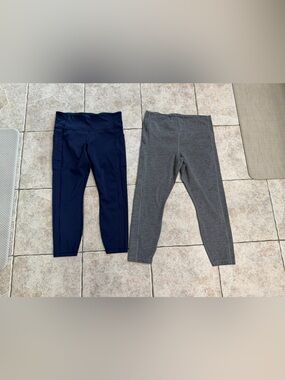 Athleta ultimate stash pocket 7/8 tight women’s bundle size large